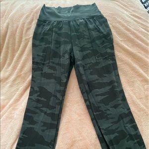 Athleta Salutation Camo Joggers